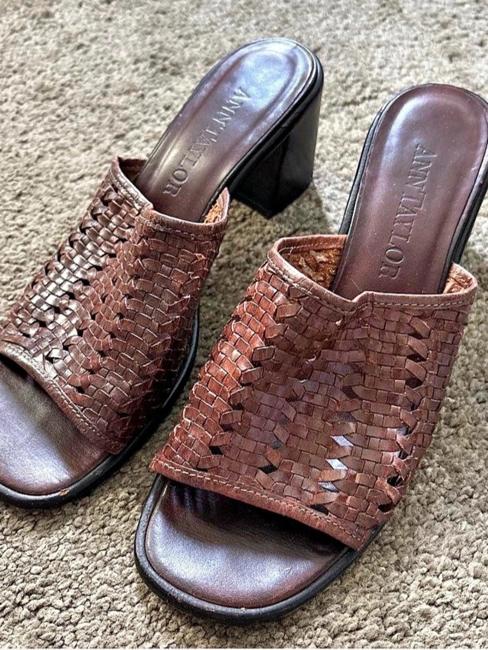 Vintage Ann Taylor leather heels